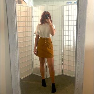 Selling because it is not my style. Has been worn 1 times.